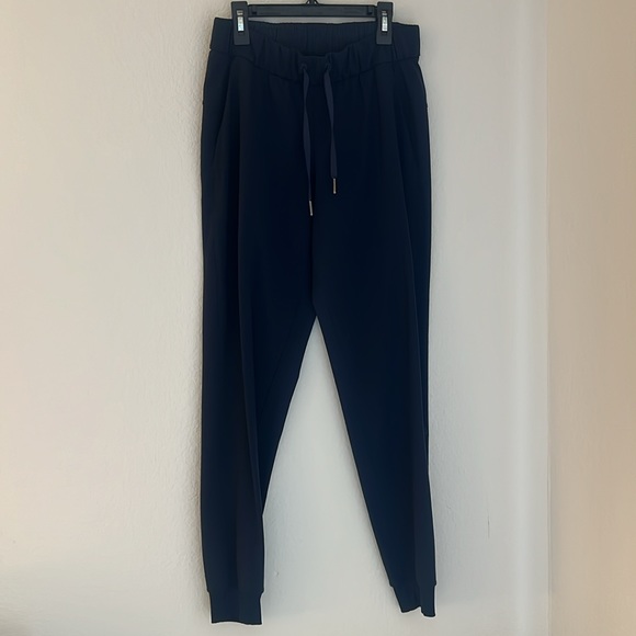 Lululemon On the Fly Jogger *Luxtreme True Navy 28” Size 4 - Picture 4 of 14